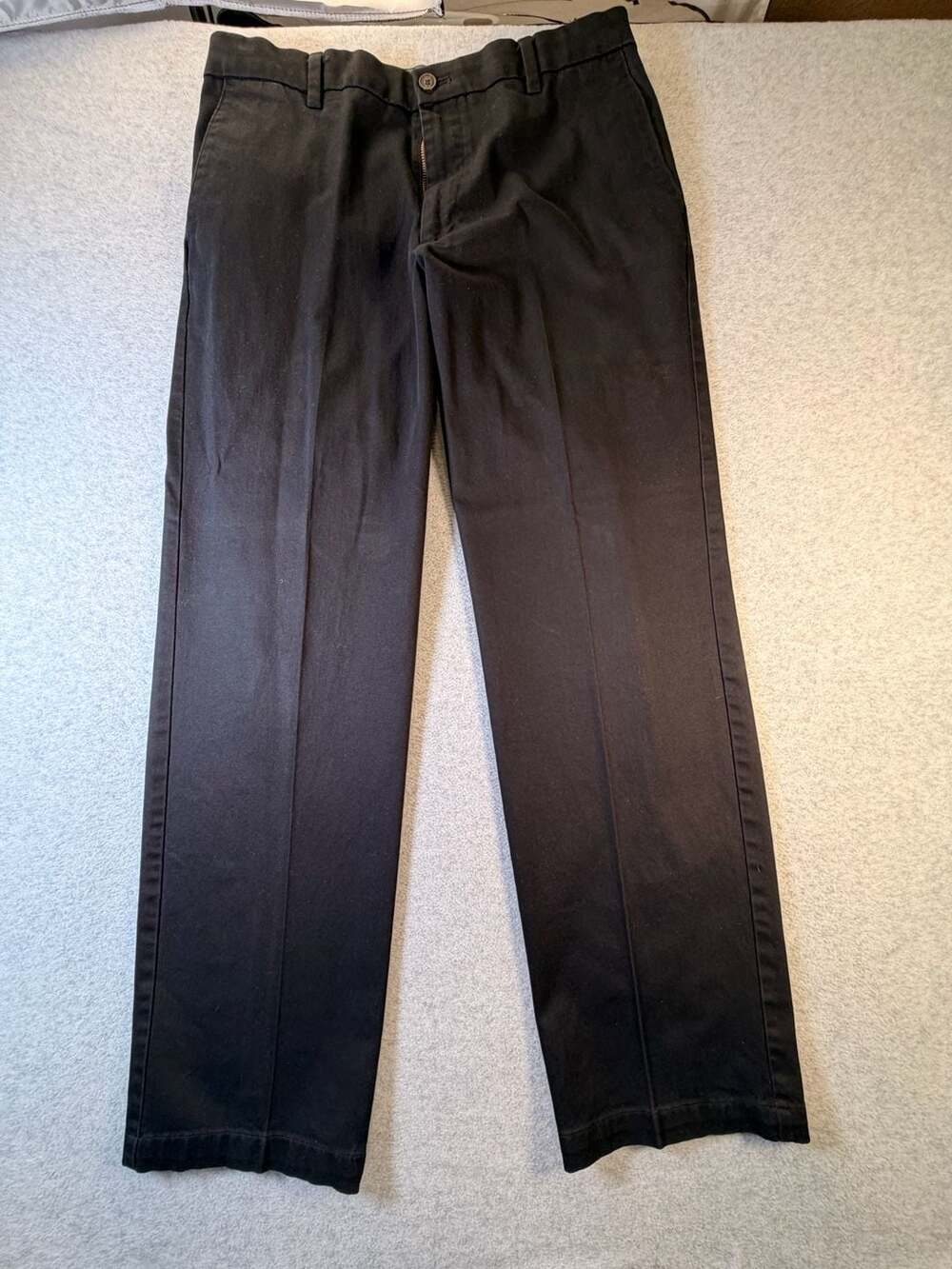 Dockers Classic Fit Size W34 L32 Black Chino Pants